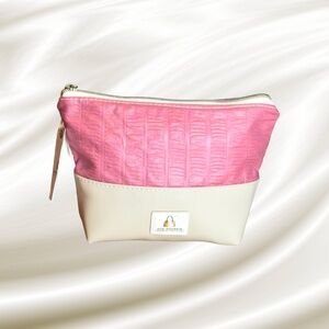 Handmade Zipper Pouch - Vintage Matelasse Fabric - Cottagecore